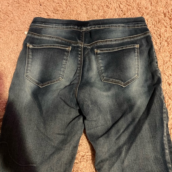 Soft pull on capris!!👖 - Picture 4 of 4